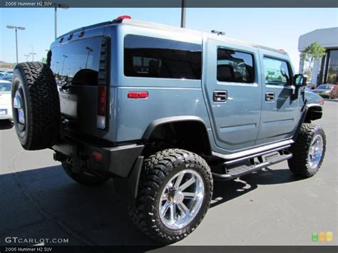 2006 Hummer H2 Custom Wheel and Tire Photo #69725400 | GTCarLot.com