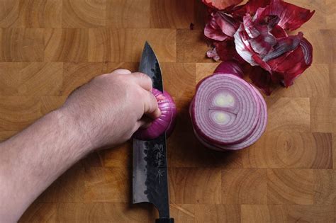 How To Cut An Onion – Eat Up! Kitchen