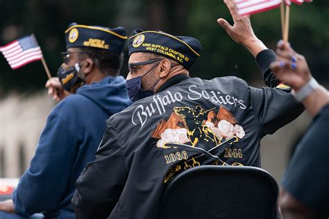 Photos: Veterans Day Parade — Soda Citizen - Photo Stories from the South