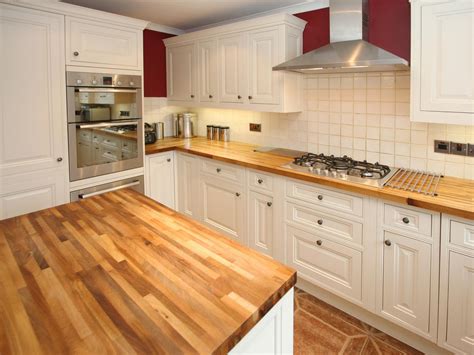 Charming and Classy Wooden Kitchen Countertops