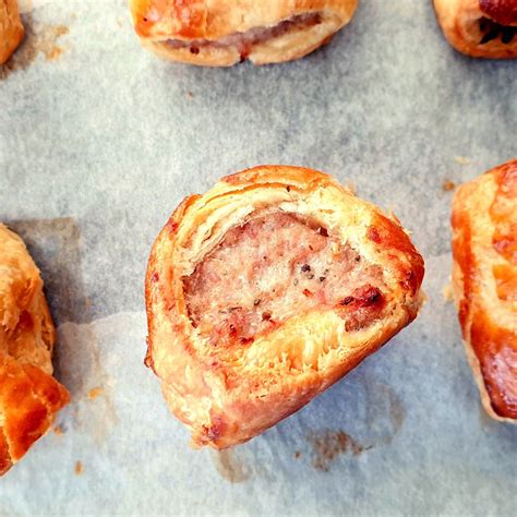 Puff Pastry Sausage Rolls (So Easy!) – Feast Glorious Feast