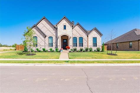 Lorena, TX Real Estate - Lorena Homes for Sale | realtor.com®