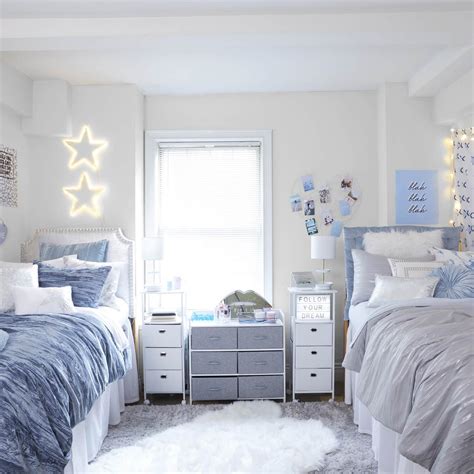 22 Trendy & Space-Saving Dorm Decor Ideas | Extra Space Storage