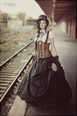 Steampunk Fashion Guide: Bell Skirts