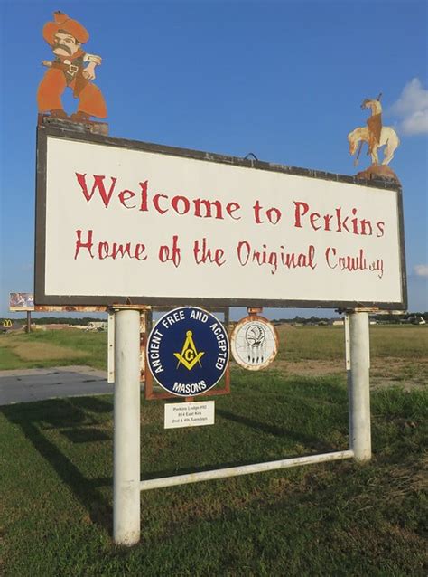 Welcome to Perkins Sign (Perkins, Oklahoma) - a photo on Flickriver