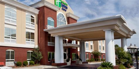 Affordable Hotels in Sumter, SC | Holiday Inn Express & Suites Sumter