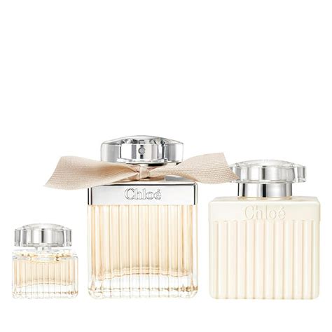 Chloe Signature Eau De Parfum 100ml Christmas Gift Set | The Fragrance Shop