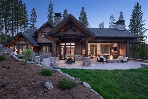 A Northern California Timber Home Designed for Hosting