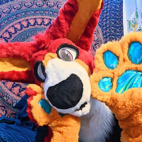 Happy Fursuit Friday! | Fursuit Maker Amino Amino