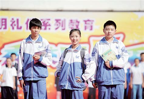 Social media buzz over the ugliness of school uniforms- China.org.cn