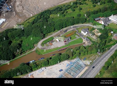 Harecastle Tunnel South Entrance, Trent & Mersey Canal, Kidsgrove, Northern England Stock Photo ...