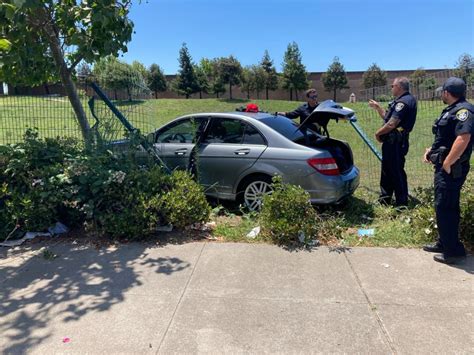 Three arrested in Oakland shooting after police pursuit – The Mercury News