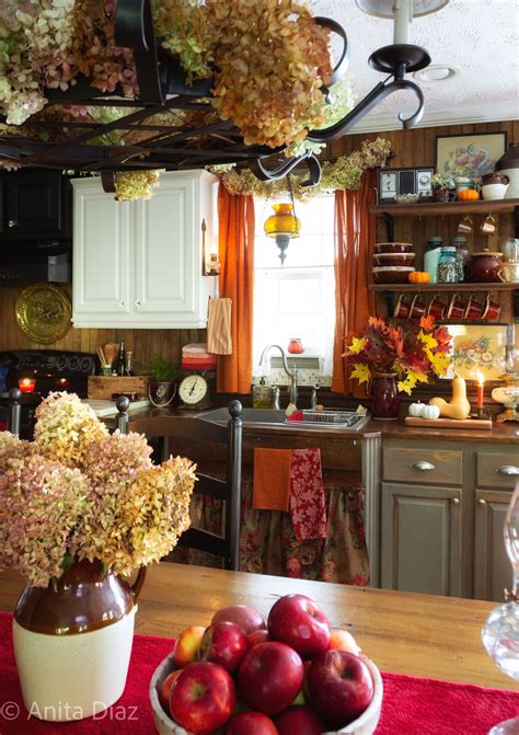 Cozy fall farmhouse kitchen - Whispering Pines Homestead