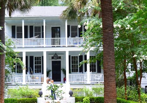 Take a Walk Through the Beaufort Historic District - South Carolina ...