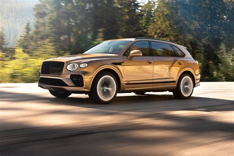 The 2023 Bentley Bentayga EWB Gets Longer and More Luxurious | Edmunds