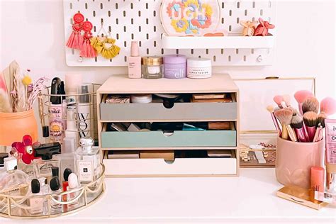 10 Makeup Organizer Ideas to Streamline Your Beauty Supplies