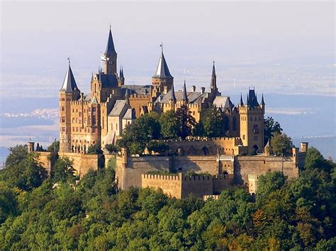 Me gusta y te lo cuento: La dinastía Hohenzollern - Federico I - Sofía Carlota de Hannover