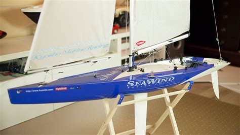 Kyosho SeaWind - 1 meter racing-class sailboat - Presentation and sailing-demo! :) - YouTube