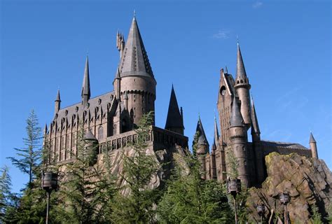 File:Wizarding World of Harry Potter Castle.jpg - Wikipedia, the free ...