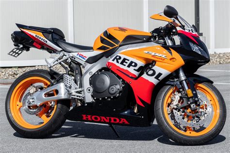 No Reserve: 192-Mile 2007 Honda CBR1000RR Repsol for sale on BaT ...