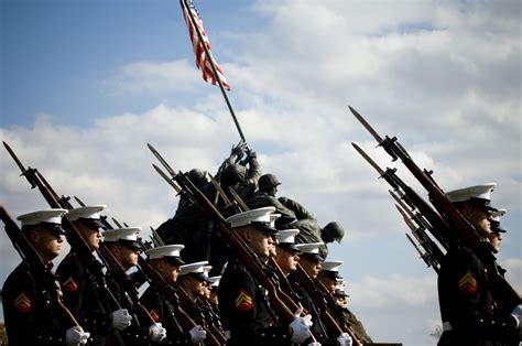 File:US Navy 081110-N-5549O-185 U.S. Marines march past the Marine Corps War Memorial during a ...