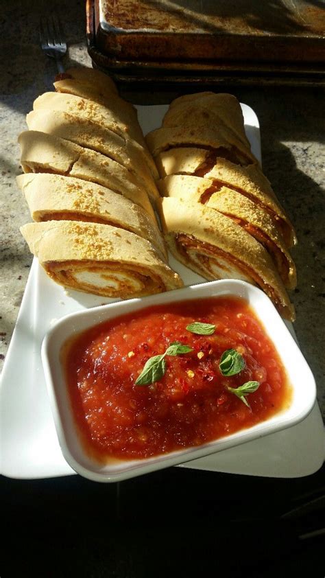 Pepperoni Bread With Spiced Tomato Dipping Sauce (Double Click For Recipe) | Tomato dipping ...