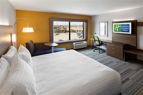 Holiday Inn Express & Suites East Peoria - Riverfront, an IHG Hotel ...