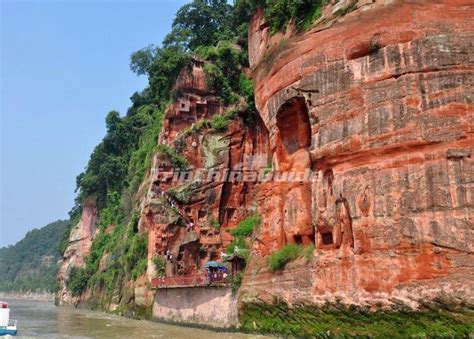 Leshan Giant Buddha Scenic Area Attractive Scenery - Leshan Giant Buddha Photos