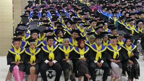 News – Wisuda Universitas Pamulang