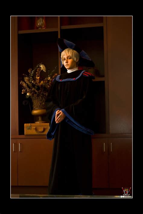 Frollo - Disney Villains Photo (18776260) - Fanpop