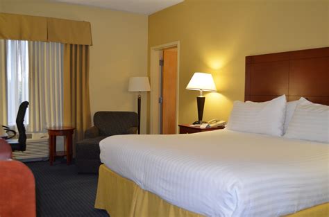 Discount Coupon for Holiday Inn Express & Suites Oxford in Oxford, Alabama - Save Money!