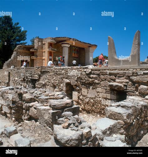 Minoan Palace of Knossos, Heraklion, Crete, Greece Stock Photo - Alamy