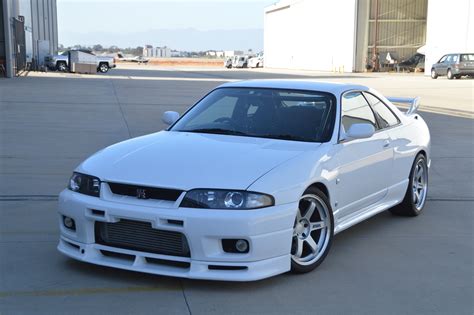 Nissan Skyline R33 GT-R - specs, photos, videos and more on TopWorldAuto