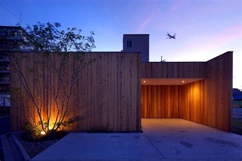 Modern minimalist house with garden in Nishimikuni, Japan | Interior Design Ideas - Ofdesign