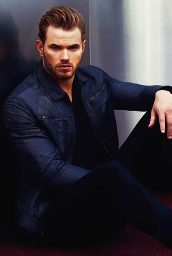 FOLLOW - BOYS ADDICTED - KELLAN LUTZ | Kellan lutz, Lutz, Good looking men