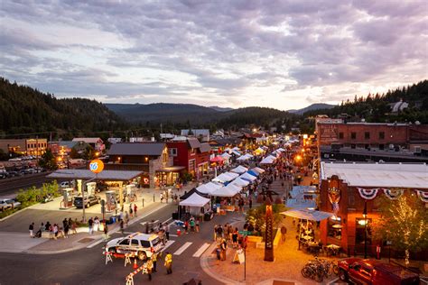 Facts, Stats & Demographics | Truckee Chamber of CommerceTruckee Chamber of Commerce