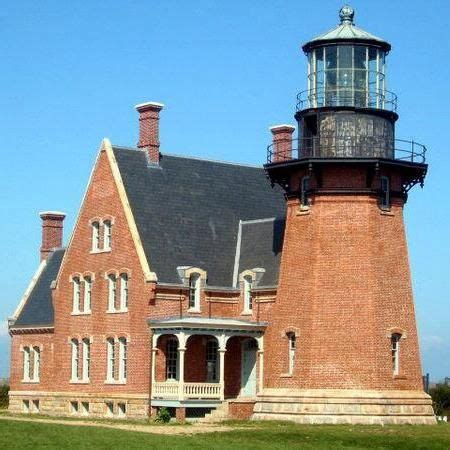 Block Island Light House | Island lighthouse, Block island, Beautiful ...