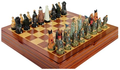 Best Lord of the Rings Chess Sets (full reviews) | Level Up Chess