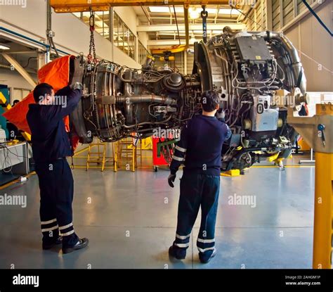 Aircraft engine maintenance Stock Photo - Alamy