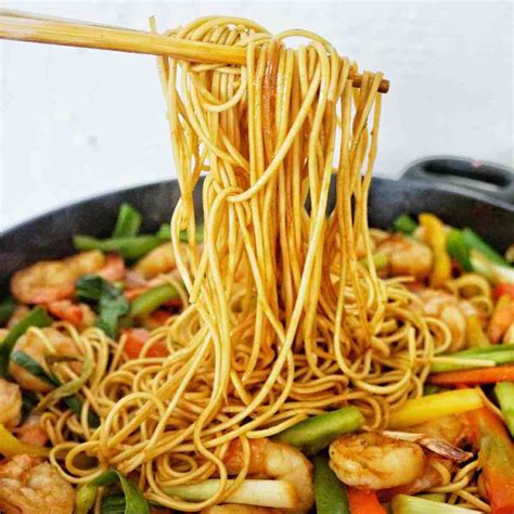 Prawn Stir Fry Noodles - Sweet Caramel Sunday