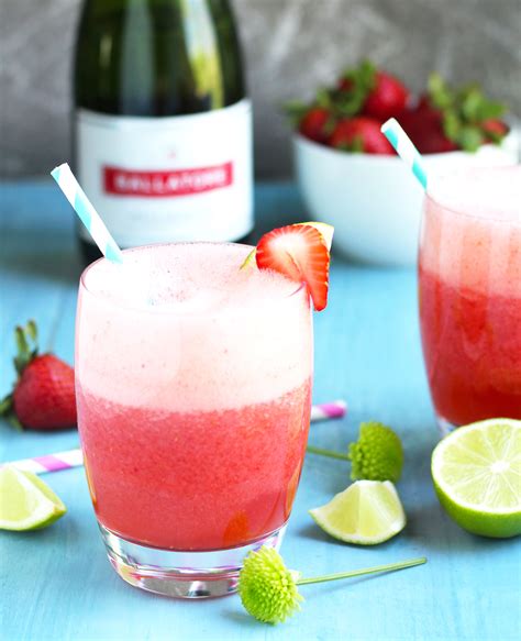 Prosecco Strawberry Margaritas | 3 Yummy Tummies