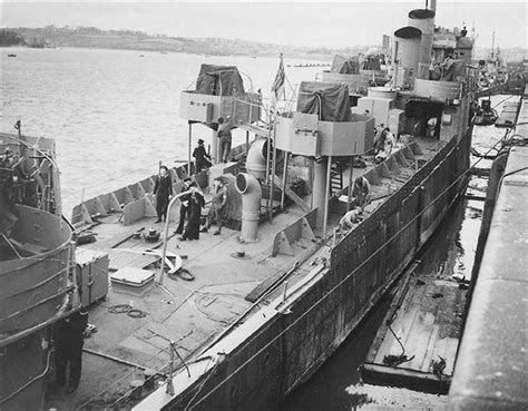 Jonathan Morton on Twitter: "Notably, HMS Campbeltown was painted in Mountbatten Pink camouflage ...