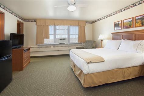 Overpriced Barracks Room - Review of IHG Army Hotels on Fort Carson Colorado Inn, Fort Carson ...