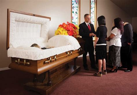 Traditional Burial-Funeral Home Service - Graveside and Memorialization - Photo Galleries ...