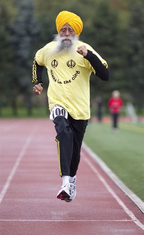 Inspiring 100-Year-Old Finishes Marathon, Setting Record