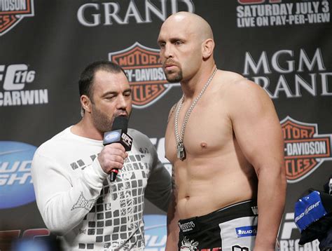 Joe Rogan Blasts Athletic Commissions, Calls For Change In MMA Scoring