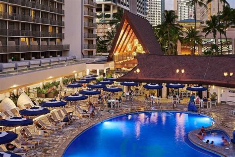 OUTRIGGER REEF WAIKIKI BEACH RESORT - Hotel Reviews & Price Comparison (Honolulu, HI) - Tripadvisor