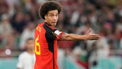 Belgium coach Tedesco drops Witsel in 1st team selection