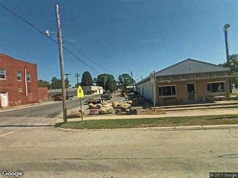 Google Street View Wayne City (Wayne County, IL) - Google Maps