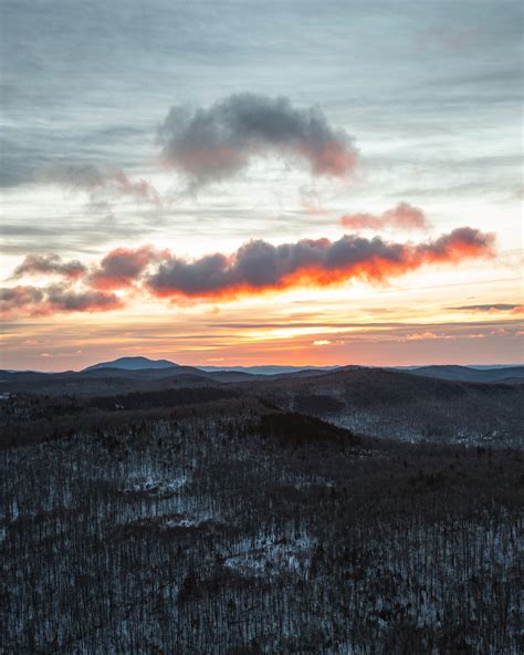 Sunrise in Plymouth, VT : r/pics